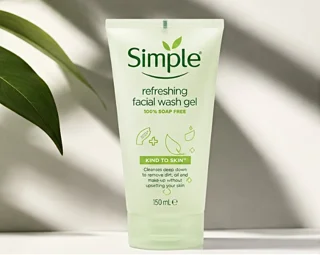ژل شستشوی صورت سیمپل مدل Refreshing Facial Wash Gel حجم 150 میلی‌لیتر